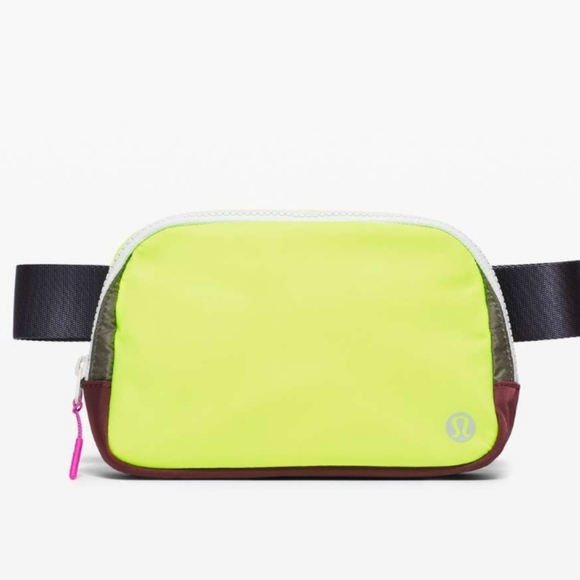 lululemon athletica Handbags - NWT! Lululemon belt bag